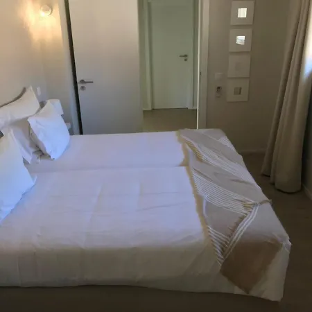Carvoeiro Sleeps 6 With Pool Air Con And Wifi Villa