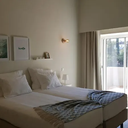 Villa Carvoeiro Sleeps 6 With Pool Air Con And Wifi *