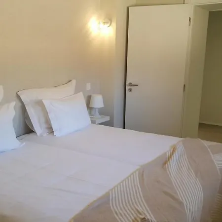 Villa Carvoeiro Sleeps 6 With Pool Air Con And Wifi *